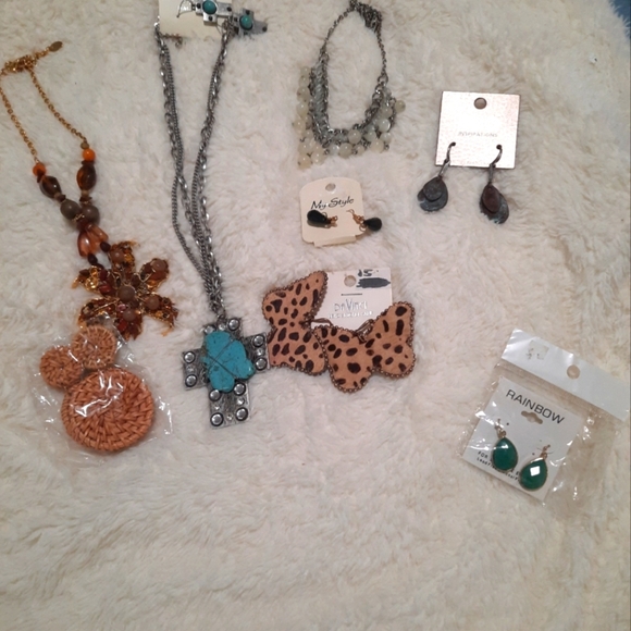 Jewelry - Assorted Jewelry Set with Turquoise and Leopard Print